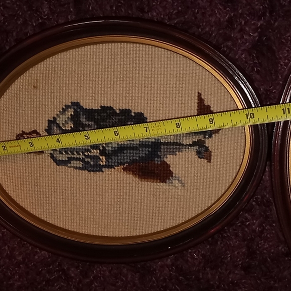 ANTIQUE VICTORIAN NEEDLEPOINT MAN AND WOMAN OVAL FRAME WALL HANGING PAIR - Picture 9 of 10